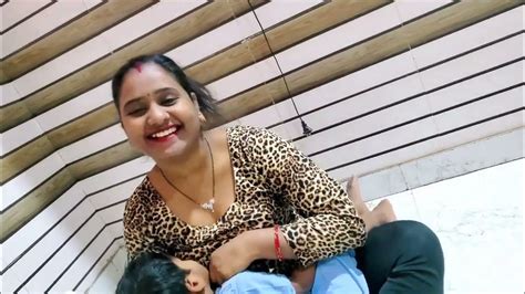 chut chut hindi|Beautiful Indian Desi Girl Masturbating and Chut Ki Chudai